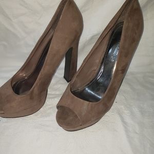 Breckelles wide high heel open toes shoes Brown Size9